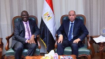 وزير العمل: مستعدون لتقديم خبراتنا في مجال التدريب المهني لجنوب السودان وزير العمل: مستعدون لتقديم خبراتنا في مجال التدريب المهني لجنوب السودان