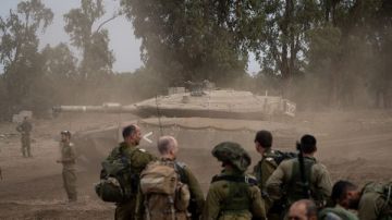 988 غارة على سوريا و2300 قتيل في إيران.. مصر تحذر من الكارثة الشاملة وخبير يوضح 988 غارة على سوريا و2300 قتيل في إيران.. مصر تحذر من الكارثة الشاملة وخبير يوضح