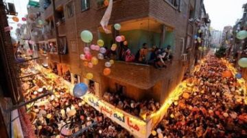 أحد المنظمين الأساسيين لإفطار المطرية: المائدة توسعت إلى 21 شارعا.. وجهزنا نحو 100 ألف وجبة للصائمين بجمعية شهرية على مدار عام لتوفير تكلفة الطعام