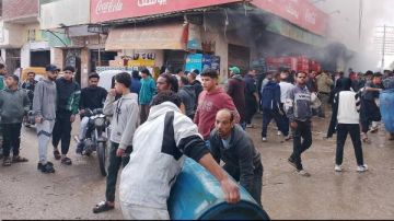 السيطرة على حريق هائل بمحل منظفات بالإسماعيلية