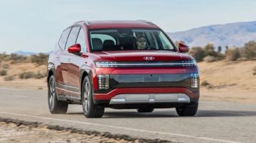 سعر هيونداي أيونيك 9 SEL في السعودية