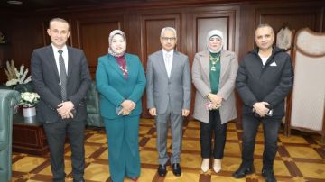 محافظ بني سويف يستقبل المهنئين بعيد الفطر المبارك بمكتبه بالديوان العام