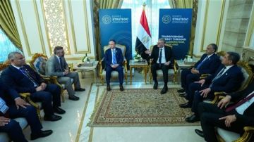 وزير البترول يبحث مع يونايتد إنرجي خطط الإنتاج بالصحراء الغربية