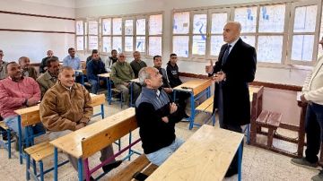 الإرتقاء بأحوال المعلمين .. ماذا أعلن وزير التعليم خلال جولته بمدارس قنا؟ الإرتقاء بأحوال المعلمين .. ماذا أعلن وزير التعليم خلال جولته بمدارس قنا؟