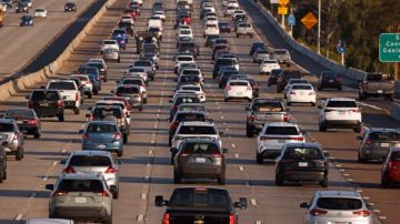 الحكومة الأمريكية تقاضي كاليفورنيا بسبب حظر سيارات البنزين في 2035