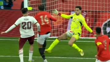 تعليق غير متوقع من الدردير على أداء مصطفى شوبير