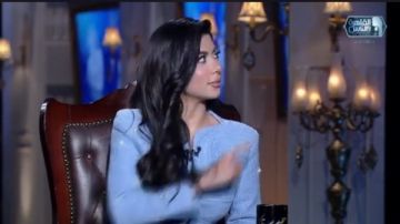 كارولين عزمي تكشف كواليس صدامها مع والدها بسبب التمثيل: هدد بسحب ملفي من معهد الفنون المسرحية