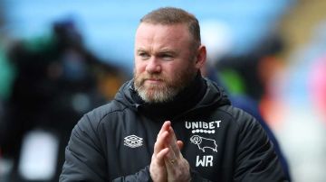 لو كنت مغربيا لن أقبل.. واين روني ينتقد قرار كاف بشأن نهائي أمم إفريقيا 2025