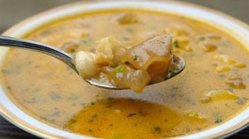 ماذا يحدث لك عند تناول شوربة الكوارع على الإفطار؟