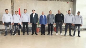 محافظ بني سويف يهنئ العاملين بديوان عام المحافظة بمناسبة عيد الفطر المبارك