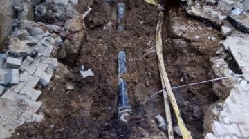 مياه قنا : عودة ضخ الخدمة بعد إصلاح كسر خط بمنطقة عمر أفندى