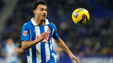 الاتحاد المغربي يعلن دعمه الكامل لعمر الهلالي بعد تعرضه لإساءات عنصرية