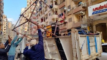 الرصيف خط أحمر.. حملة لرفع الإشغالات من شوارع كفر الشيخ صور الرصيف خط أحمر.. حملة لرفع الإشغالات من شوارع كفر الشيخ صور