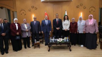 محافظ الجيزة يتبادل التهنئة مع المواطنين والقيادات التنفيذية والشعبية والدينية بعيد الفطر المبارك