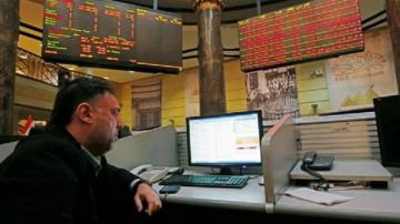 استفاقة فنية .. خبير: البورصة تنتعش مدعومة بالأرباح والتوترات فيديو استفاقة فنية .. خبير: البورصة تنتعش مدعومة بالأرباح والتوترات فيديو