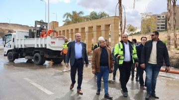 انتشار مكثف للمعدات.. ورئيس القابضة للمياه يتابع ميدانيا أعمال سحب مياه الأمطار بالقاهرة والجيزة انتشار مكثف للمعدات.. ورئيس القابضة للمياه يتابع ميدانيا أعمال سحب مياه الأمطار بالقاهرة والجيزة