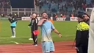 كاف يفحص شكوى الترجي ضد لاعب الأهلي ياسر إبراهيم بعد أحداث مباراة دوري الأبطال كاف يفحص شكوى الترجي ضد لاعب الأهلي ياسر إبراهيم بعد أحداث مباراة دوري الأبطال