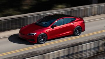 أزمة قانونية.. أبواب السيارات المعيبة تطيح بمبيعات سيارات تسلا الكهربائية