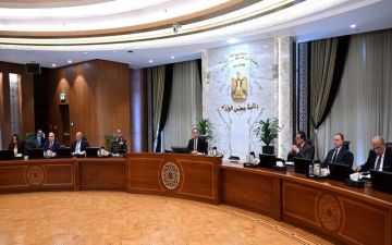 الحكومة المصرية تتابع تداعيات الأحداث بالمنطقة على استقرار الاقتصاد الحكومة المصرية تتابع تداعيات الأحداث بالمنطقة على استقرار الاقتصاد