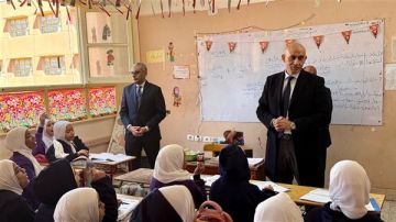 خلال تفقده مدارس قوص بقنا.. وزير التعليم يناقش الطلاب حول البكالوريا والبرمجة خلال تفقده مدارس قوص بقنا.. وزير التعليم يناقش الطلاب حول البكالوريا والبرمجة