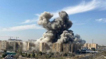 منها طبي وتعليمي .. الهلال الأحمر الإيراني: تضرر نحو 19734 مبنى مدنيا