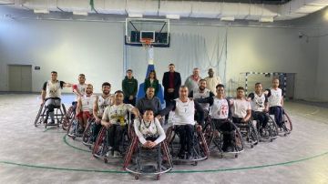 مي زين الدين تزور معسكر منتخب سلة الكراسي المتحركة لدعم اللاعبين قبل تصفيات إفريقيا مي زين الدين تزور معسكر منتخب سلة الكراسي المتحركة لدعم اللاعبين قبل تصفيات إفريقيا