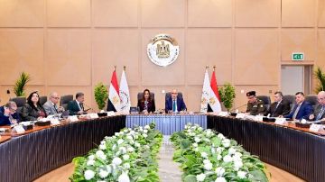 وزير الري يؤكد ضرورة اتخاذ المستثمرين الإجراءات لعرض المشروعات المقترحة على لجنة تراخيص الشواطئ