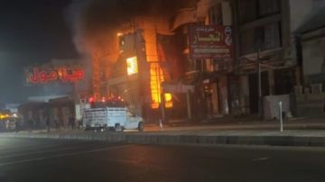 50 مليون جنيه خسائر.. اللقطات الأولى لحريق مول تجاري شهير بالغربية