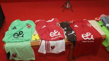 الأهلي بالزي التقليدي أمام الترجي التونسي في دوري أبطال إفريقيا