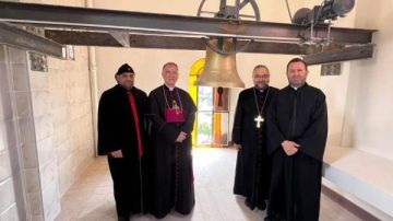 الكنيسة الكلدانية بمصر تدشن أجراس جديدة لبازيليك العذراء سيدة فاتيما بمصر الجديدة