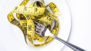 برغم تناول الكحك .. حيل سحرية لخسارة الوزن بسرعة في العيد دون حرمان