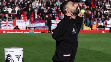 لغة جسده صادمة.. ردود أفعال جماهير ليفربول على أداء محمد صلاح أمام وست هام (صور) لغة جسده صادمة.. ردود أفعال جماهير ليفربول على أداء محمد صلاح أمام وست هام (صور)