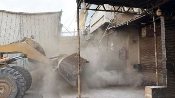 محافظ القليوبية يتابع حملة مكبرة لتطهير شوارع الخانكة من الإشغالات والتعديات