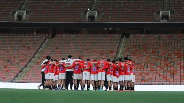 منتخب مصر يختتم تدريباته لمواجهة السعودية غدا .. ووزير الرياضة يجتمع باللاعبين