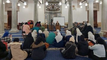 وقفات مع سورة ق في رمضانيات نسائية بالجامع الأزهر.. تأكيد على منهج القرآن في إصلاح النفس وترسيخ العقيدة