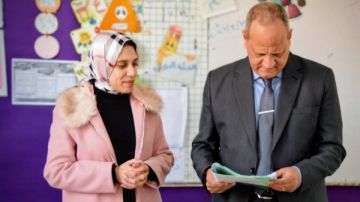 وكيل تعليم بورسعيد يتابع التقيمات اليومية بمدرسة الفرما الابتدائية