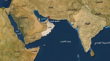 الحرس الثوري الإيراني يدعو جميع السفن للالتزام بقوانين العبور من مضيق هرمز