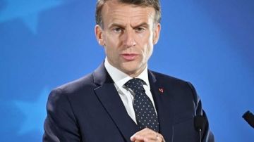 ماكرون يدعو إيران لوقف الهجمات فورا ويطالب بتأمين الملاحة في مضيق هرمز