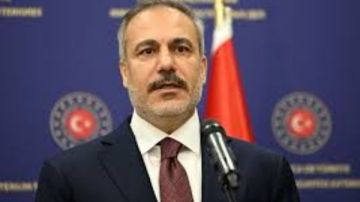 وزير الخارجية التركي: إيران نفت مسئوليتها عن إطلاق الصواريخ باتجاه تركيا وزير الخارجية التركي: إيران نفت مسئوليتها عن إطلاق الصواريخ باتجاه تركيا