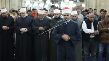 الأزهر يقدم الموهبة التاسعة من نوابغه.. زياد محمد 17 عاما يؤم المصلين في التراويح