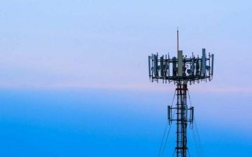 محافظ جنوب سيناء يبحث مع المصرية للاتصالات ملفات تقنين الأراضي