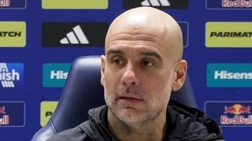 جوارديولا يتجاهل أسئلة الصحفيين بعد الهزيمة من ريال مدريد