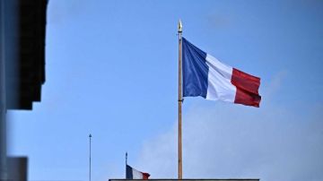 هيئة الأركان الفرنسية: السماح لطائرات أمريكية باستخدام قواعدنا في الشرق الأوسط