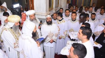 تخرج الدفعة 50 من الكلية الإكليريكية اللاهوتية بدير المحرق العامر .. صور