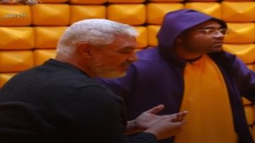 رامز ليفل الوحش صاحب الرأس الذهبية.. رامز جلال يقدم جمال عبد الحميد