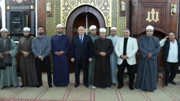 النائب سيد عبد الجليل يشارك في عرس قرآني لتكريم حفظة كتاب الله بقرية كسفريت النائب سيد عبد الجليل يشارك في عرس قرآني لتكريم حفظة كتاب الله بقرية كسفريت