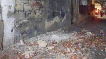 انهيار جزئي لعقار بحي غرب بالإسكندرية وإصابة شخصين انهيار جزئي لعقار بحي غرب بالإسكندرية وإصابة شخصين