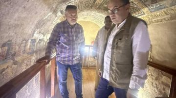 تطوير الإضاءة بمقبرة سن نجم بدير المدينة بالأقصر رفع الخدمات للزائرين تطوير الإضاءة بمقبرة سن نجم بدير المدينة بالأقصر رفع الخدمات للزائرين