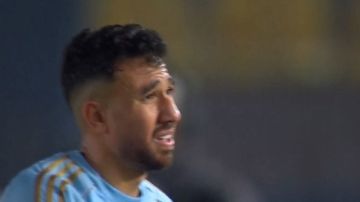 حزن وبكاء وحسرة نجوم الأهلي بعد الخسارة أمام طلائع الجيش بالدوري