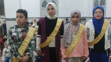 في احتفالية كبرى.. تكريم 150 حافظا للقرآن الكريم بقرية أولاد عابدين في فاقوس